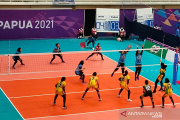 Voli putri Jatim tersisih meski kalahkan Papua Barat 3-0