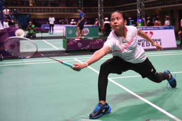 Sri Fatmawati taklukkan Ruselli di final bulu tangkis beregu putri PON
