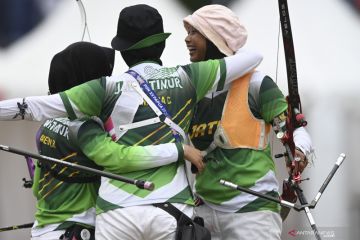 Trio srikandi Jatim sabet emas panahan compound beregu putri