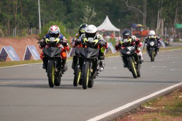 Pebalap tuan rumah Fahmi Basam amankan pole standar beregu PON Papua