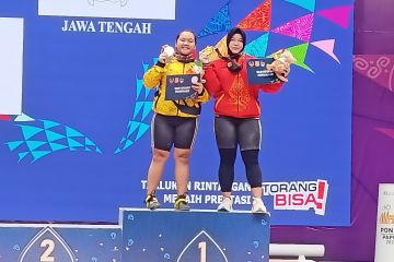 Jateng tambah emas PON Papua dari angkat besi kelas 73kg putri