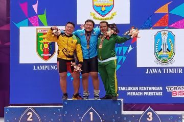 Lifter Ripqi Ramadhan persembahkan emas PON Papua untuk Jambi