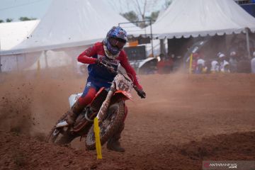 Tuan rumah kawinkan emas motorcross beregu PON Papua