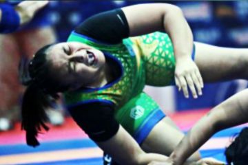 Menangi laga super cepat, Varadisa ratu gulat baru di PON Papua