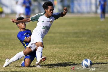 PON Papua: Sepak bola putra Jatim vs Jabar