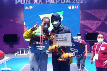 Lifter Susi Susanti tambah emas untuk Jabar dari angkat berat putri