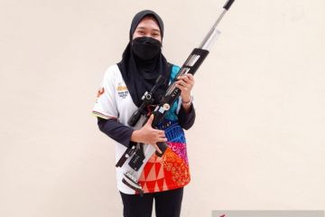 Indriani tambah koleksi emas tuan rumah dari menembak