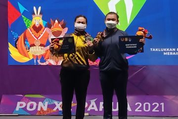 Siti Heroni sumbang Jabar dengan emas angkat berat putri PON Papua