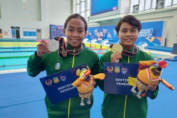 Gladies calon ratu loncat indah dari Jatim, sabet dua emas PON Papua
