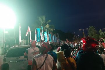 Warga sekitar Stadion Lukas Enembe nonton bareng laga Papua vs Aceh