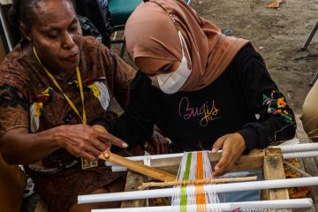 Pameran seni untuk wisatawan dan menyemarakkan PON Papua