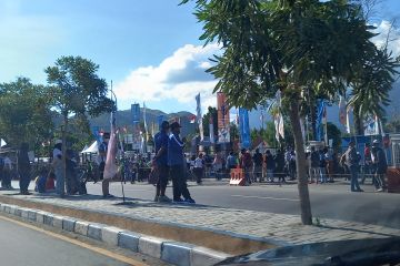 Warga Papua berbondong-bondong saksikan upacara penutupan