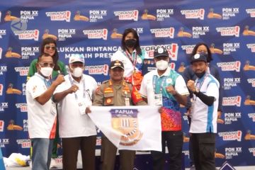 Papua rebut emas selam laut 6.000 meter finswimming putri