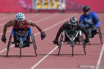 Final balap kursi roda 1.500 M putera senior T53