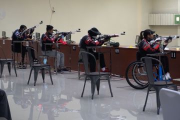 Kala guru melawan murid dalam para menembak Peparnas