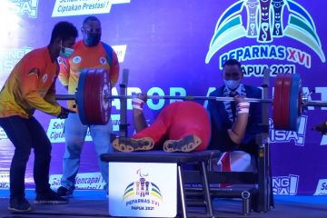 Lifter Jabar pecahkan rekor angkat berat Peparnas kelas over 107 kg