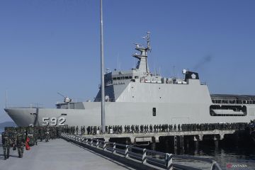 Ratusan personel TNI AD diberangkatkan ke Labuan Bajo