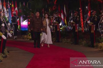 Pasukan Cordon sambut tamu negara di Gala Dinner KTT Ke-43 ASEAN