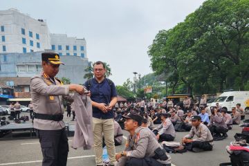 Kapolres Metro Tangerang Kota cek kelengkapan 1.408 personel