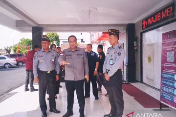 Kakanwil Kemenkumham Sumsel ingatkan petugas lapas netral dalam pemilu