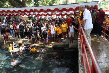 Ganjar nikmati wisata Cokro saat berkunjung ke Klaten