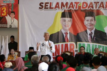 Konsolidasi di Blora, Ganjar serukan bergerak temui masyarakat