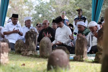 Anies sebut ziarah ke makam upaya teladani perjuangan aulia