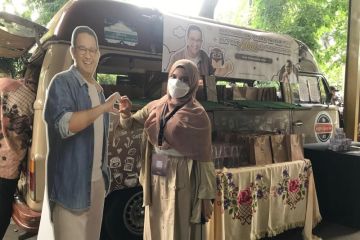 Anies terharu dengan kehadiran "food truck" aka K-pop dari pendukung
