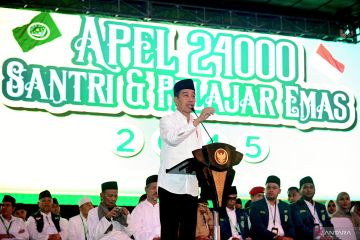 Jokowi ajak santri gunakan hak pilih sebaik mungkin pada Pemilu 2024
