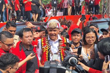 Ganjar: Mereka yang punya kepentingan sebaiknya mundur seperti Mahfud