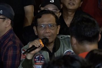 Jawaban Mahfud saat diminta warga tak jadi boneka partai pengusung