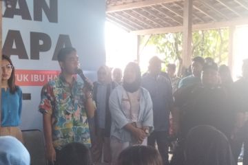 Gibran dan Selvi periksa kesehatan ibu-ibu hamil di Cipayung Depok
