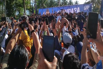 Anies Baswedan sapa pendukung dan simpatisan AMIN di Manado