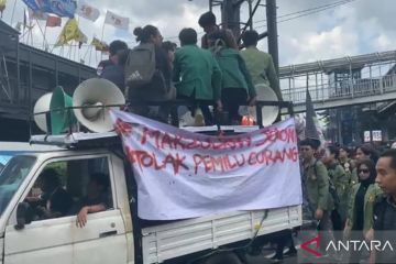 Ratusan mahasiswa lakukan aksi tolak kecurangan pemilu