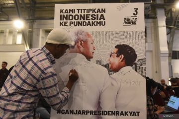 Mahfud tegaskan bansos hak rakyat, bukan kedermawanan pemerintah