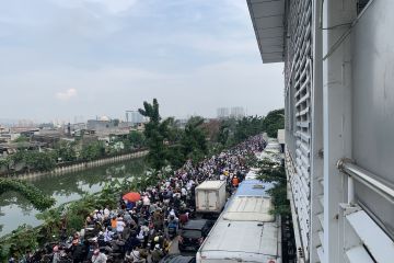 Kampanye AMIN, ribuan kendaraan tertahan di Jalan Danau Sunter Barat