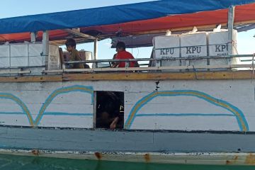 KPU Sikka-NTT distribusikan 2.175 KS untuk wilayah pulau dan terjauh