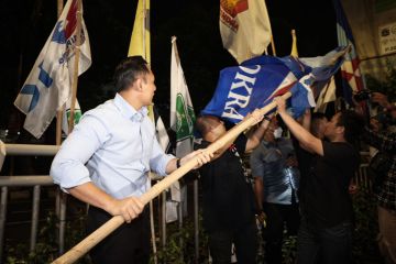 Satpol PP DKI apresiasi ketua umum parpol inisiatif bersihkan APK