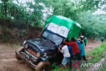 KPU Sumbawa pastikan distribusi logistik daerah 3T aman