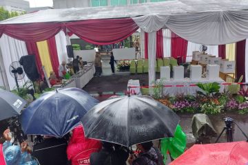 Hujan berintensitas ringan guyur TPS Presiden di Gambir