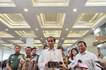 Jokowi sebut pertemuan dengan Surya Paloh untuk jadi “jembatan”