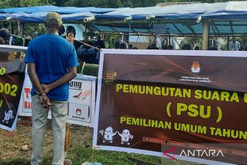 Polisi amankan pelaksanaan PSU di Teluk Wondama