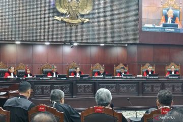 MK pertimbangkan permintaan panggil empat menteri sebagai saksi