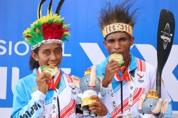 Papua Barat kawinkan emas dayung stand up paddle PON