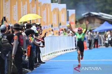 PON XXI Aceh-Sumut: Binta Erlen Salsabila raih emas triathlon standar putri