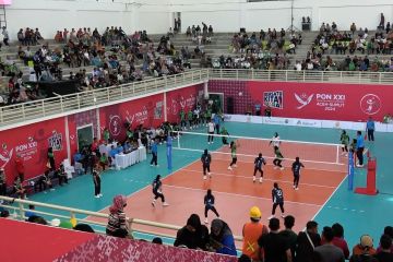 PB PON sebut pendingin ruangan lapangan voli indoor segera dipasang