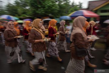 Upacara Adat Nyadran Makam Sewu