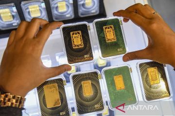 Harga emas Antam tembus Rp2,016 juta per gram