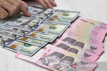 Nilai tukar Rupiah melemah seiring kesepakatan tarif dengan UE untungkan AS