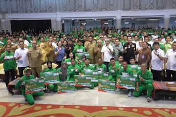 Bobby Nasution beri bonus Rp66 miliar untuk atlet PON dan Peparnas